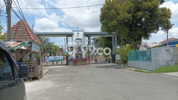 LOKASI PREMIUM! Komersial Kawasan Pegadungan, Luas 800m², Lokasi Mainroad LOKASI PREMIUM! Komersial Kawasan Pegadungan, Luas 800m², Lokasi Mainroad