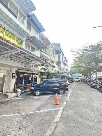 LOKASI PREMIUM! Ruko di , Luas 228m2m², Mainroad, Area Bisnis LOKASI PREMIUM! Ruko di , Luas 228m2m², Mainroad, Area Bisnis