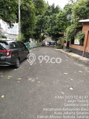 Ready to Use! Premium House LT 141m2 Desain Modern di Gandaria Ready to Use! Premium House LT 141m2 Desain Modern di Gandaria