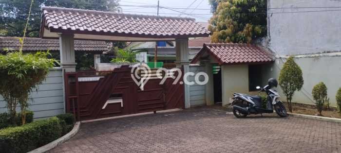 Rumah Nyaman 5 KT LB 500m2 Kondisi Bagus di Pondok Labu Rumah Nyaman 5 KT LB 500m2 Kondisi Bagus di Pondok Labu