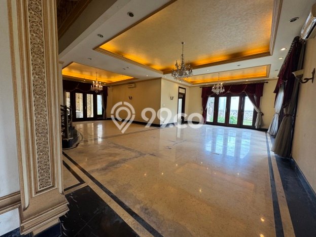 Rumah Mewah Dijual LT 712m2 di Kebayoran Baru, Jakarta Selatan Rumah Mewah Dijual LT 712m2 di Kebayoran Baru, Jakarta Selatan