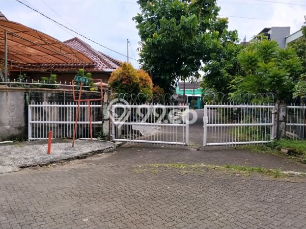 Jual Rumah Strategis Bagus Punya 4 KT di Karang Tengah Tangerang SHM Jual Rumah Strategis Bagus Punya 4 KT di Karang Tengah Tangerang SHM
