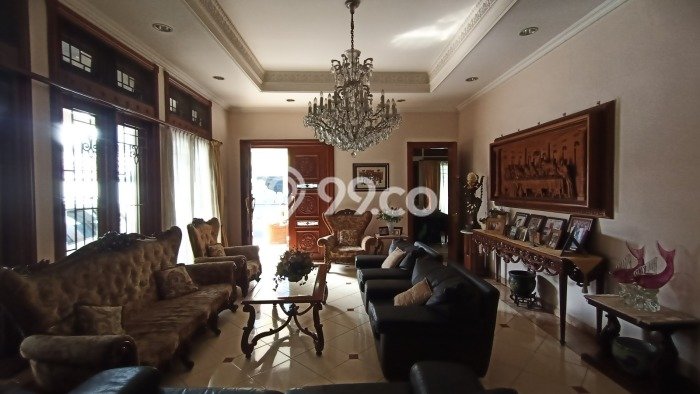 Rumah Elit Modern Siap Huni di Rawamangun Jakarta Timur Rumah Elit Modern Siap Huni di Rawamangun Jakarta Timur