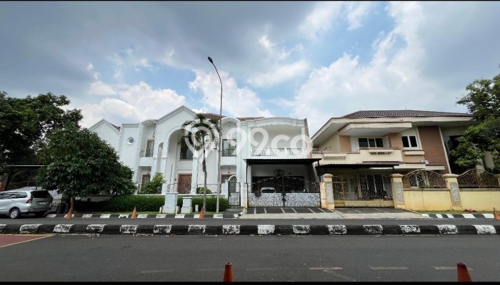 For Sale Hunian Mewah Cozy di Tangerang For Sale Hunian Mewah Cozy di Tangerang