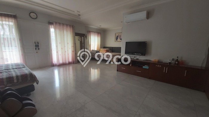 Ready to Use! Luxury House LT 550m2 Desain Elegan di Intercon Ready to Use! Luxury House LT 550m2 Desain Elegan di Intercon