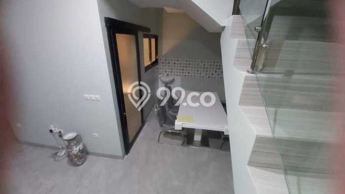 Dijual Rumah Luas Megah Dengan View Cantik di Puri Indah, Jakarta Barat Dijual Rumah Luas Megah Dengan View Cantik di Puri Indah, Jakarta Barat