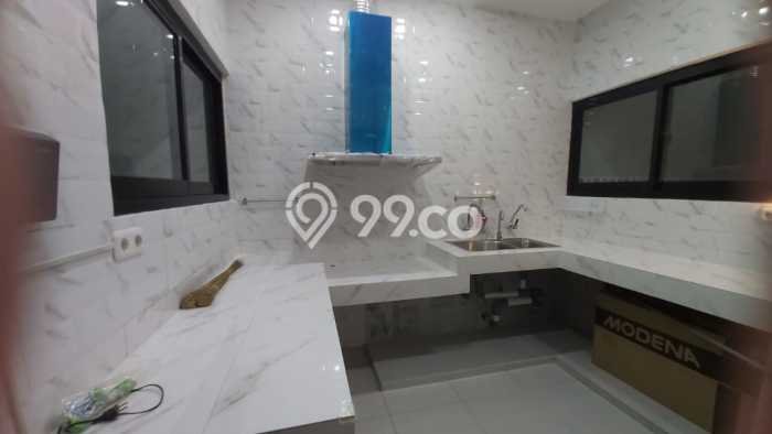 Dijual Rumah Luas Megah Dengan View Cantik di Puri Indah, Jakarta Barat Dijual Rumah Luas Megah Dengan View Cantik di Puri Indah, Jakarta Barat