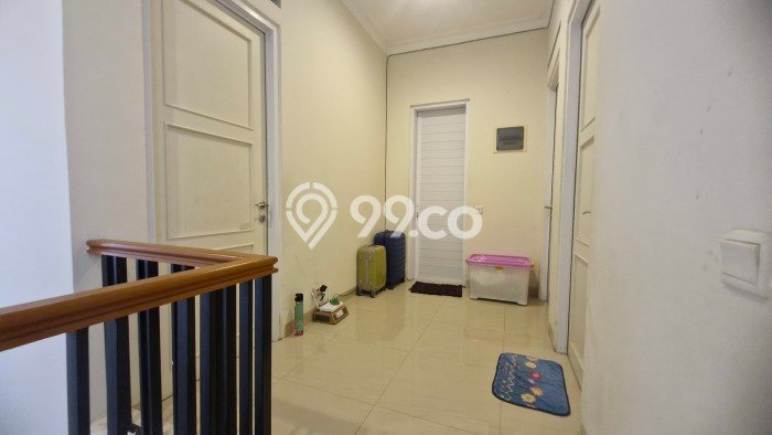 Jual Rumah Mewah Elegan Dengan View Eksklusif di Gading Serpong, Tangerang Jual Rumah Mewah Elegan Dengan View Eksklusif di Gading Serpong, Tangerang