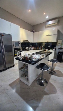 Dijual Rumah Luas Megah Dengan View Eksklusif di Puri Indah, Jakarta Barat Dijual Rumah Luas Megah Dengan View Eksklusif di Puri Indah, Jakarta Barat