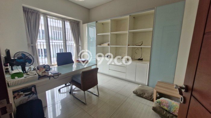 Rumah Elit Modern Tanpa Renovasi di Pluit Jakarta Utara Rumah Elit Modern Tanpa Renovasi di Pluit Jakarta Utara