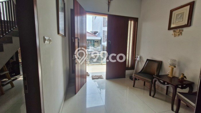 Rumah Elit Modern Tanpa Renovasi di Pluit Jakarta Utara Rumah Elit Modern Tanpa Renovasi di Pluit Jakarta Utara