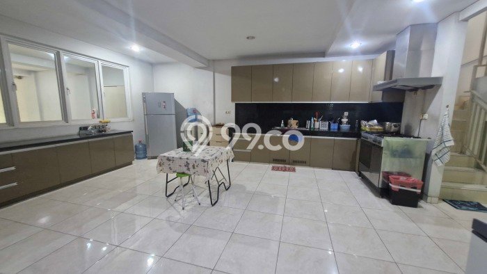 Rumah Elit Modern Tanpa Renovasi di Pluit Jakarta Utara Rumah Elit Modern Tanpa Renovasi di Pluit Jakarta Utara