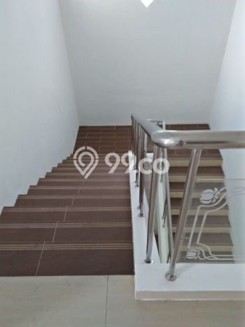 Rumah 5 Kamar Akses Tol di Citra Garden, Jakarta Barat Rumah 5 Kamar Akses Tol di Citra Garden, Jakarta Barat