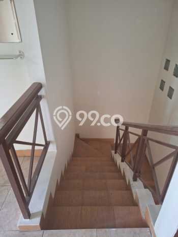 SIAP HUNI! Rumah Strategis di Kalideres, Luas 90m² Bangunan 120m² SIAP HUNI! Rumah Strategis di Kalideres, Luas 90m² Bangunan 120m²