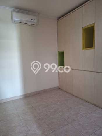 SIAP HUNI! Rumah Strategis di Kalideres, Luas 90m² Bangunan 120m² SIAP HUNI! Rumah Strategis di Kalideres, Luas 90m² Bangunan 120m²