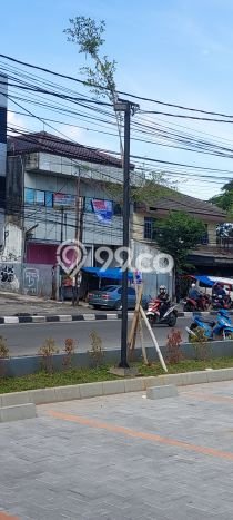 Lokasi Strategis! Dijual Ruko Bisnis di Ciledug, Tangerang Kondisi Baik Lokasi Strategis! Dijual Ruko Bisnis di Ciledug, Tangerang Kondisi Baik