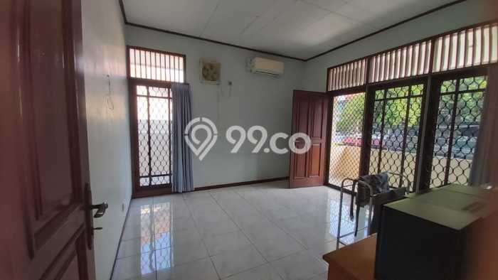 Hunian Mewah LB 240m2 Siap Huni Desain Elegan di Kedoya Baru, Jakarta Barat Hunian Mewah LB 240m2 Siap Huni Desain Elegan di Kedoya Baru, Jakarta Barat