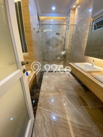 Rumah Elit LB 1050m2 Siap Pakai Desain Elegan di Pondok Pinang, Jakarta Selatan Rumah Elit LB 1050m2 Siap Pakai Desain Elegan di Pondok Pinang, Jakarta Selatan