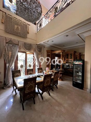 Dijual Rumah Premium dengan Fasilitas Sekitar Lengkap di Menteng, Jakarta Pusat Dijual Rumah Premium dengan Fasilitas Sekitar Lengkap di Menteng, Jakarta Pusat