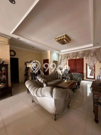 Dijual Rumah Premium dengan Fasilitas Sekitar Lengkap di Menteng, Jakarta Pusat Dijual Rumah Premium dengan Fasilitas Sekitar Lengkap di Menteng, Jakarta Pusat