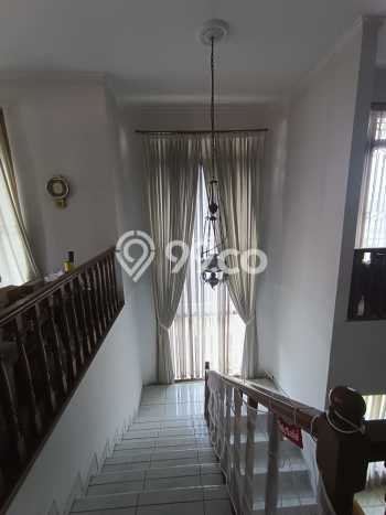 HUNIAN BERKELAS! Rumah Exclusive , Jakarta Barat, LT 325m2m² LB 210m2m² HUNIAN BERKELAS! Rumah Exclusive , Jakarta Barat, LT 325m2m² LB 210m2m²