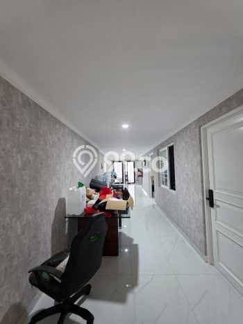 Hunian Mewah LB 500m2 Siap Huni Desain Elegan di Gading Serpong The Spring, Tangerang Hunian Mewah LB 500m2 Siap Huni Desain Elegan di Gading Serpong The Spring, Tangerang