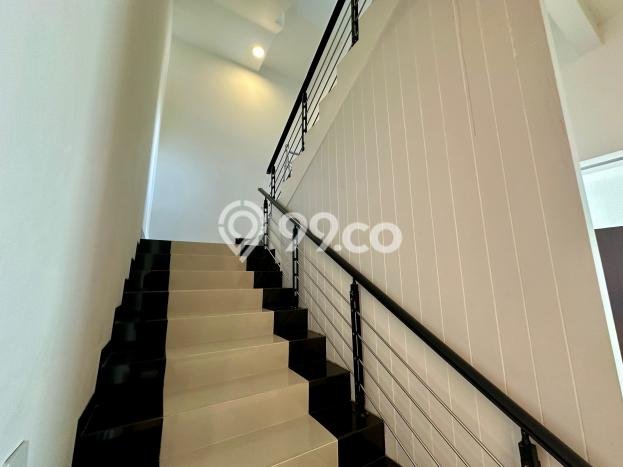 Ready to Use! Premium House LT 200m2 Desain Modern di Alam Sutera Ready to Use! Premium House LT 200m2 Desain Modern di Alam Sutera
