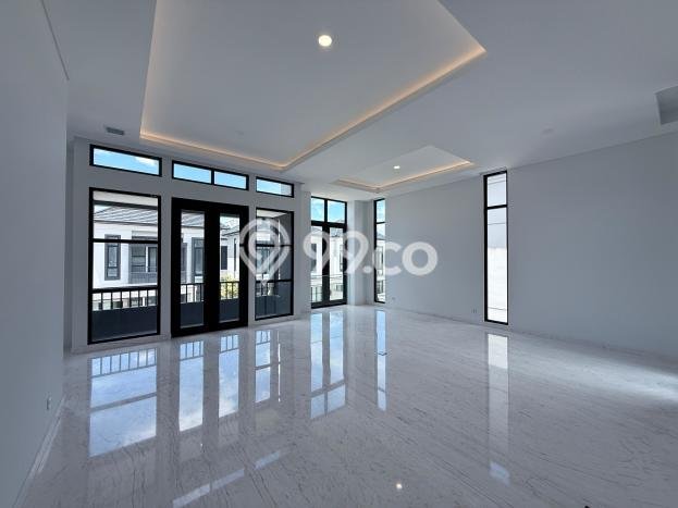 Jual Rumah Mewah Megah Dengan View Eksklusif di Gading Serpong, Tangerang Jual Rumah Mewah Megah Dengan View Eksklusif di Gading Serpong, Tangerang