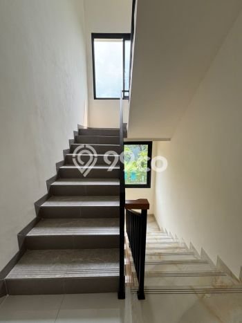 Hunian Elit LB 260m2 Siap Huni Desain Elegan di BSD Eminent, Tangerang Hunian Elit LB 260m2 Siap Huni Desain Elegan di BSD Eminent, Tangerang