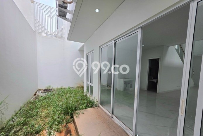 Rumah Elit LB 316m2 Siap Pakai Desain Elegan di Gading Serpong, Tangerang Rumah Elit LB 316m2 Siap Pakai Desain Elegan di Gading Serpong, Tangerang