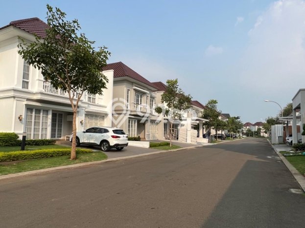 Hunian Nyaman 4 KT di Gading Serpong, Tangerang - LT 288m² Hunian Nyaman 4 KT di Gading Serpong, Tangerang - LT 288m²
