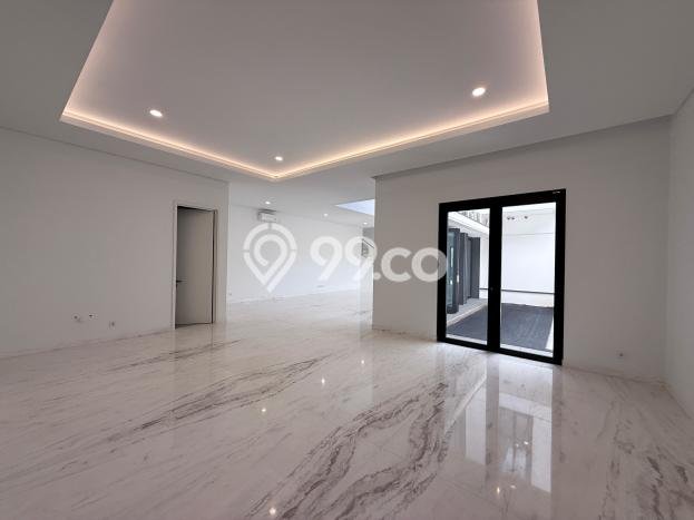 Jual Rumah Mewah Megah Dengan View Eksklusif di Gading Serpong, Tangerang Jual Rumah Mewah Megah Dengan View Eksklusif di Gading Serpong, Tangerang