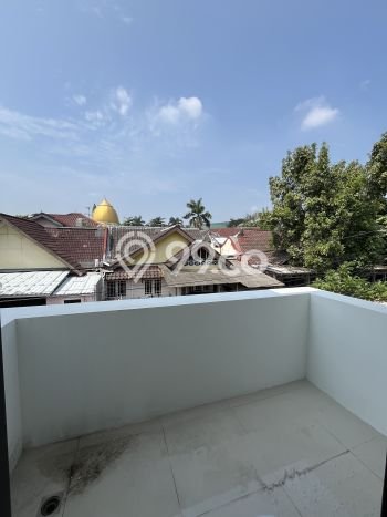 Kesempatan Memiliki Rumah LT 135m² / LB 230m² di Serpong Villa Melati Mas, Dekat Pusat Kota, Tangerang Selatan Kesempatan Memiliki Rumah LT 135m² / LB 230m² di Serpong Villa Melati Mas, Dekat Pusat Kota, Tangerang Selatan