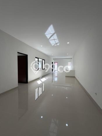 Rumah Elit LB 265m2 Siap Huni Desain Elegan di BSD Giri Loka, Tangerang Rumah Elit LB 265m2 Siap Huni Desain Elegan di BSD Giri Loka, Tangerang