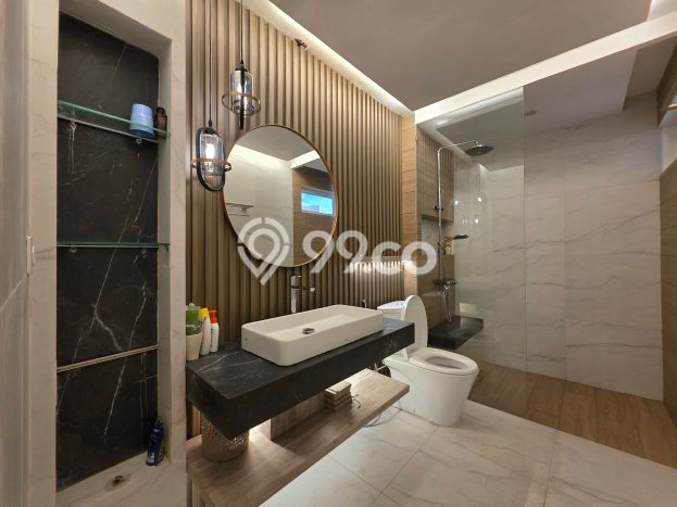 Ready to Use! Luxury House LT 375m2 Desain Elegan di BSD Taman Giri Loka Ready to Use! Luxury House LT 375m2 Desain Elegan di BSD Taman Giri Loka