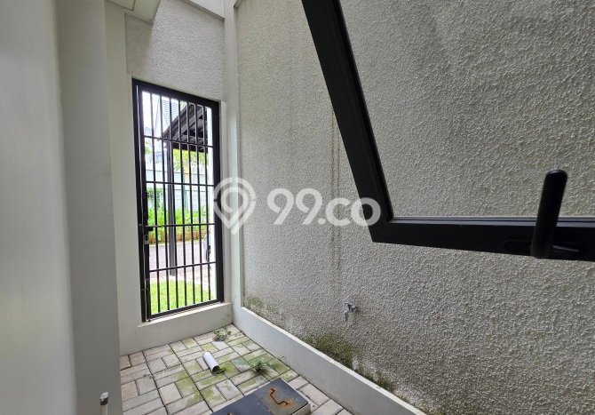 Jual Rumah Luas Elegan Dengan View Cantik di Summarecon Serpong, Tangerang Jual Rumah Luas Elegan Dengan View Cantik di Summarecon Serpong, Tangerang