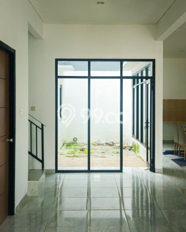 Rumah Luas Asri 4 KT Siap Huni di BSD Nusaloka Tangerang Rumah Luas Asri 4 KT Siap Huni di BSD Nusaloka Tangerang
