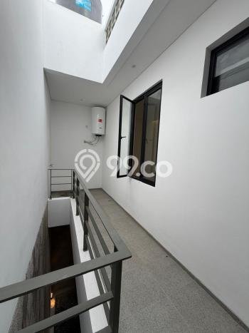 Ready to Use! Premium House LT 128m2 Desain Elegan di Alam Sutera Ready to Use! Premium House LT 128m2 Desain Elegan di Alam Sutera