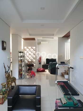 Rumah Elit LB 100m2 Siap Pakai Desain Elegan di BSD Puspita Loka, Tangerang Rumah Elit LB 100m2 Siap Pakai Desain Elegan di BSD Puspita Loka, Tangerang
