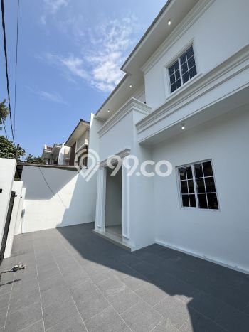 Kesempatan Memiliki Rumah LT 135m² / LB 230m² di Serpong Villa Melati Mas, Dekat Pusat Kota, Tangerang Selatan Kesempatan Memiliki Rumah LT 135m² / LB 230m² di Serpong Villa Melati Mas, Dekat Pusat Kota, Tangerang Selatan
