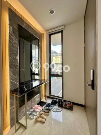 Rumah Elit Modern Tanpa Renovasi di BSD City Tangerang Rumah Elit Modern Tanpa Renovasi di BSD City Tangerang