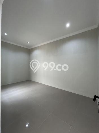 Kesempatan Memiliki Rumah LT 135m² / LB 230m² di Serpong Villa Melati Mas, Dekat Pusat Kota, Tangerang Selatan Kesempatan Memiliki Rumah LT 135m² / LB 230m² di Serpong Villa Melati Mas, Dekat Pusat Kota, Tangerang Selatan