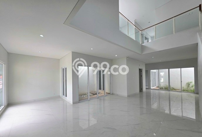 Rumah Elit LB 316m2 Siap Pakai Desain Elegan di Gading Serpong, Tangerang Rumah Elit LB 316m2 Siap Pakai Desain Elegan di Gading Serpong, Tangerang