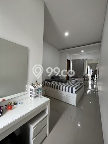 Dijual Hunian Rumah Terawat 3 KT di BSD Nusaloka, Tangerang Dijual Hunian Rumah Terawat 3 KT di BSD Nusaloka, Tangerang