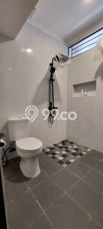 Jual Rumah Luas Elegan Dengan View Cantik di Alam Sutera, Tangerang Jual Rumah Luas Elegan Dengan View Cantik di Alam Sutera, Tangerang