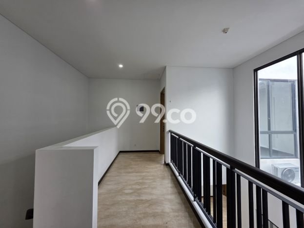 Rumah Luxury Modern Tanpa Renovasi di BSD City Tangerang Rumah Luxury Modern Tanpa Renovasi di BSD City Tangerang