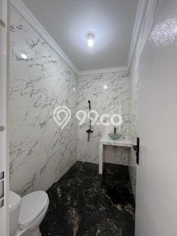 Kesempatan Memiliki Rumah LT 135m² / LB 230m² di Serpong Villa Melati Mas, Dekat Pusat Kota, Tangerang Selatan Kesempatan Memiliki Rumah LT 135m² / LB 230m² di Serpong Villa Melati Mas, Dekat Pusat Kota, Tangerang Selatan