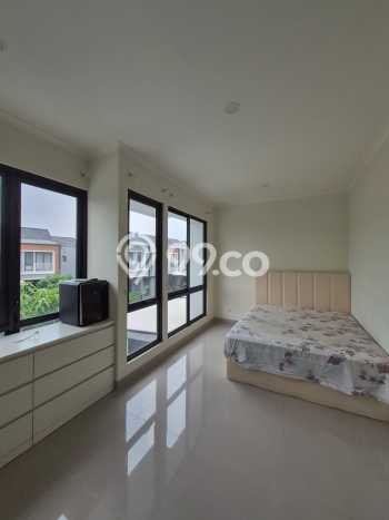Rumah Modern 3 KT di Summarecon Serpong Tangerang Full Furnished Rumah Modern 3 KT di Summarecon Serpong Tangerang Full Furnished
