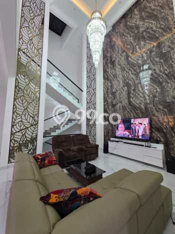 Hunian Mewah LB 500m2 Siap Huni Desain Elegan di Gading Serpong The Spring, Tangerang Hunian Mewah LB 500m2 Siap Huni Desain Elegan di Gading Serpong The Spring, Tangerang