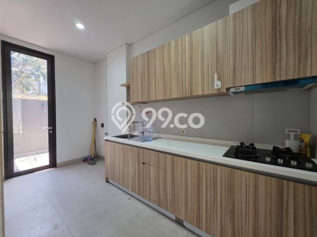 Rumah Luxury Modern Tanpa Renovasi di BSD City Tangerang Rumah Luxury Modern Tanpa Renovasi di BSD City Tangerang